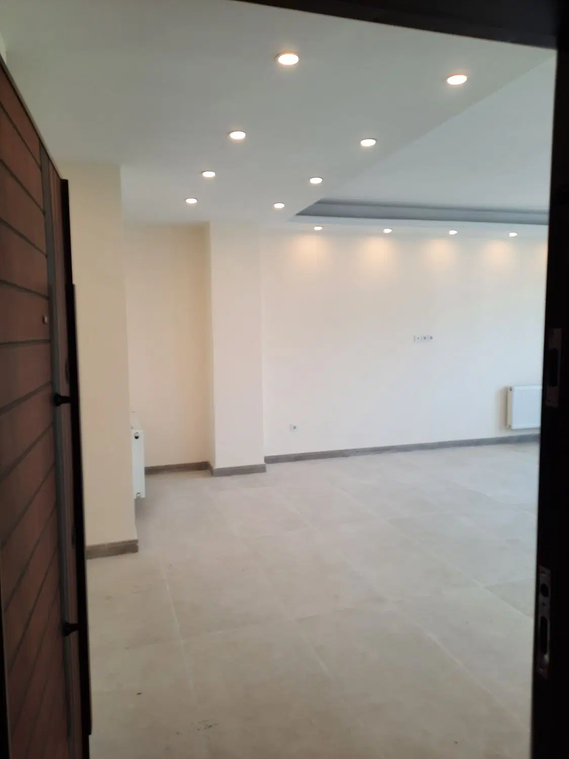 اپارتمان ۱۳۵ متر تک واحدی. محمودآباد. آزادی.
