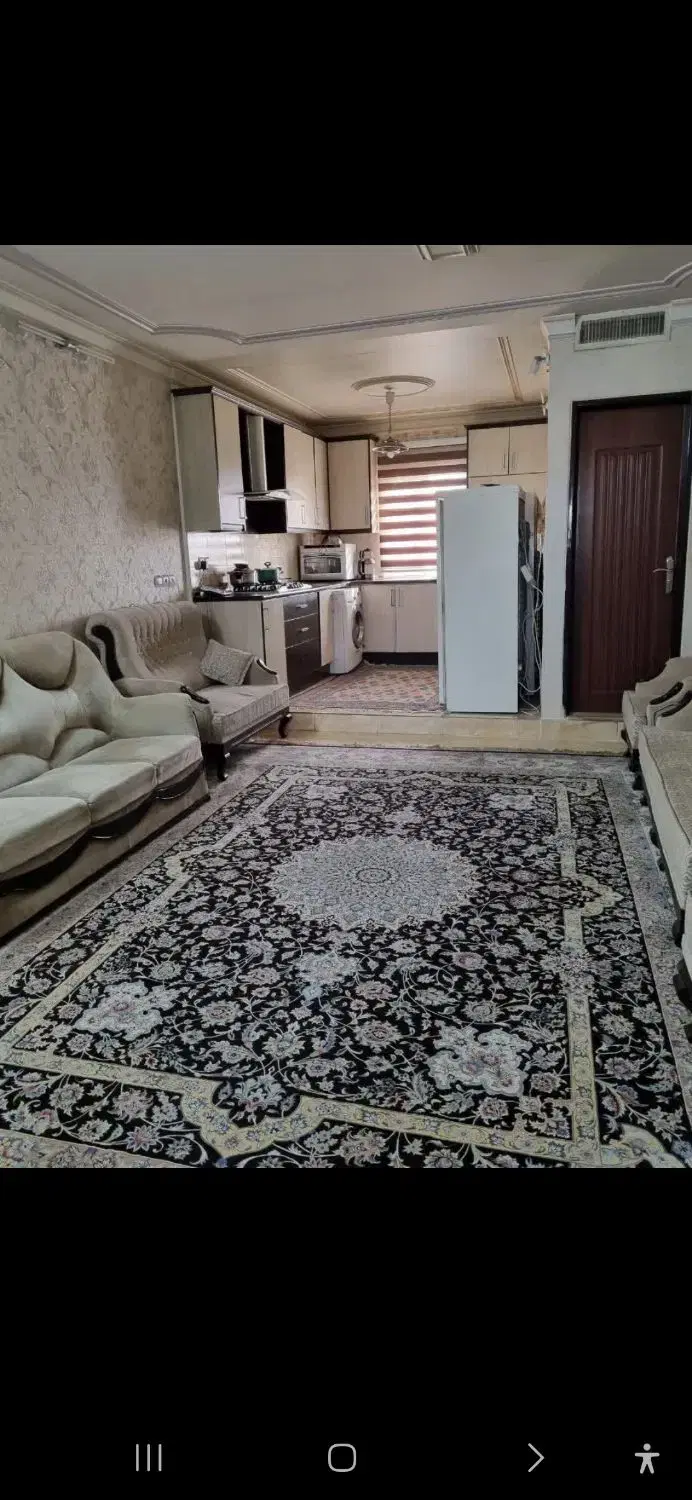 فروش دوباب مغازه ویک خانه مسکونی