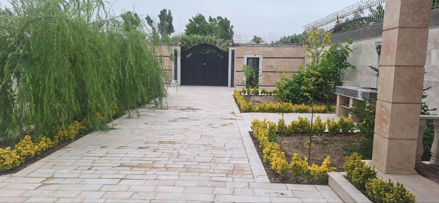 مغازه ۶۰متری