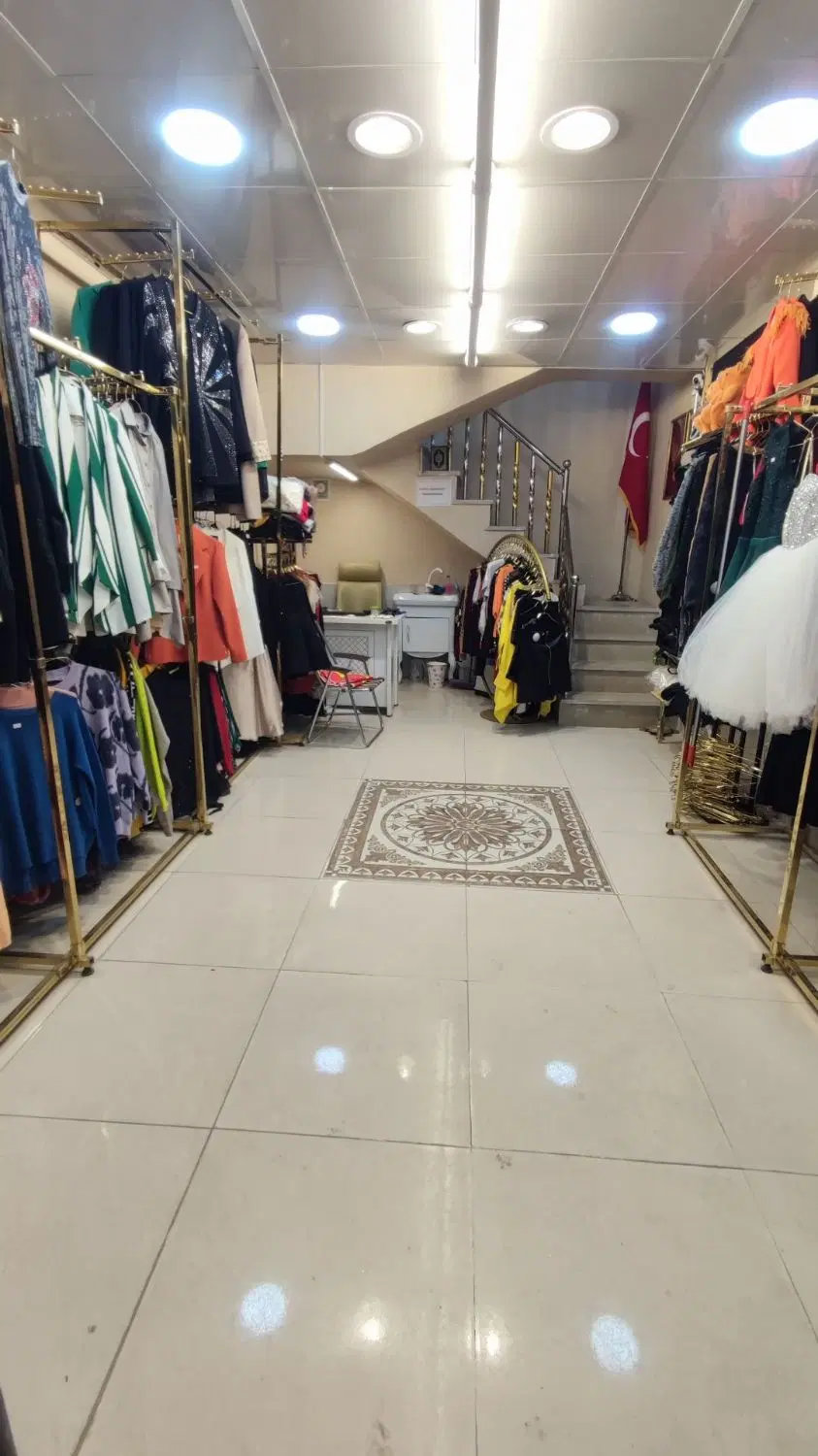 مغازه تجاری فروشی جای بازارچه