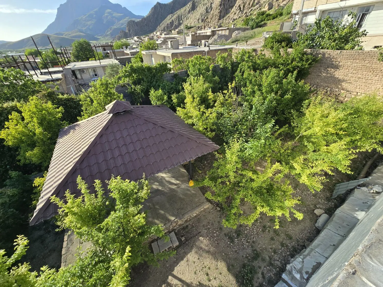 فروش ویلا باغ ۹۰۰ متری در سراب چنگایی