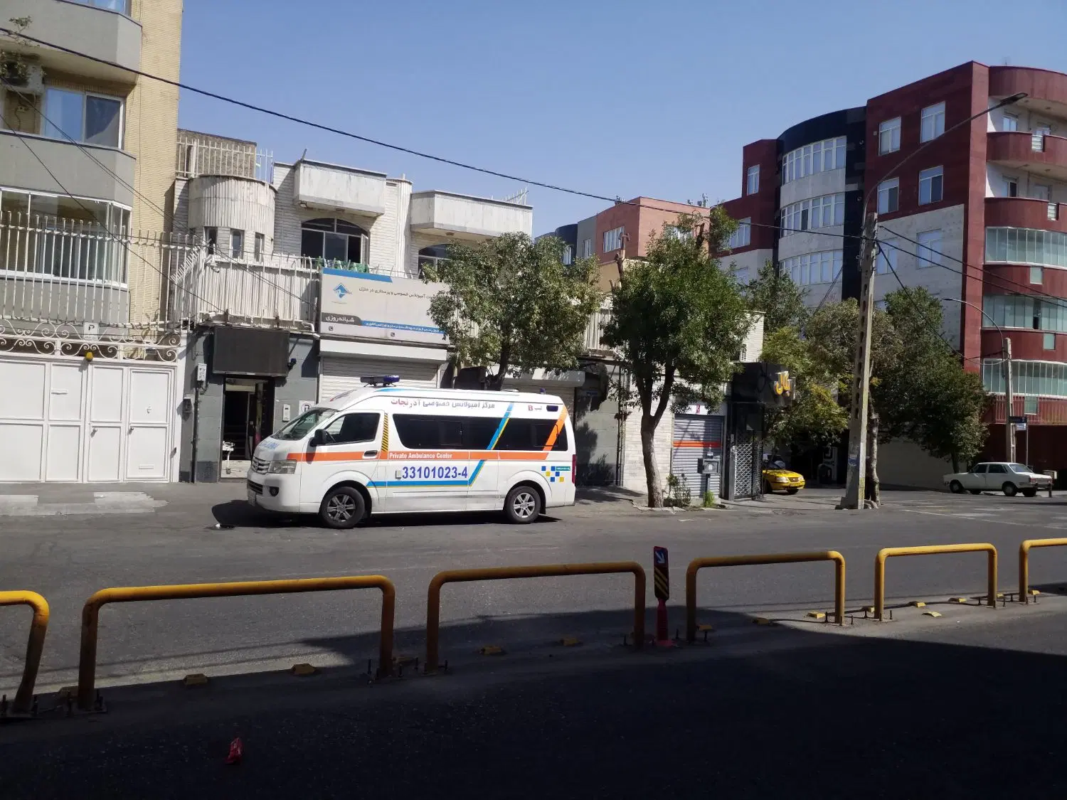 اجاره دربست دو طبقه بر خیابان گلگشت (پرستار)