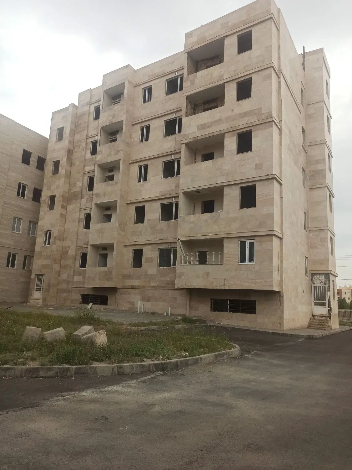 واحد خام حاشیه مهرگان معاوضه با خودرو