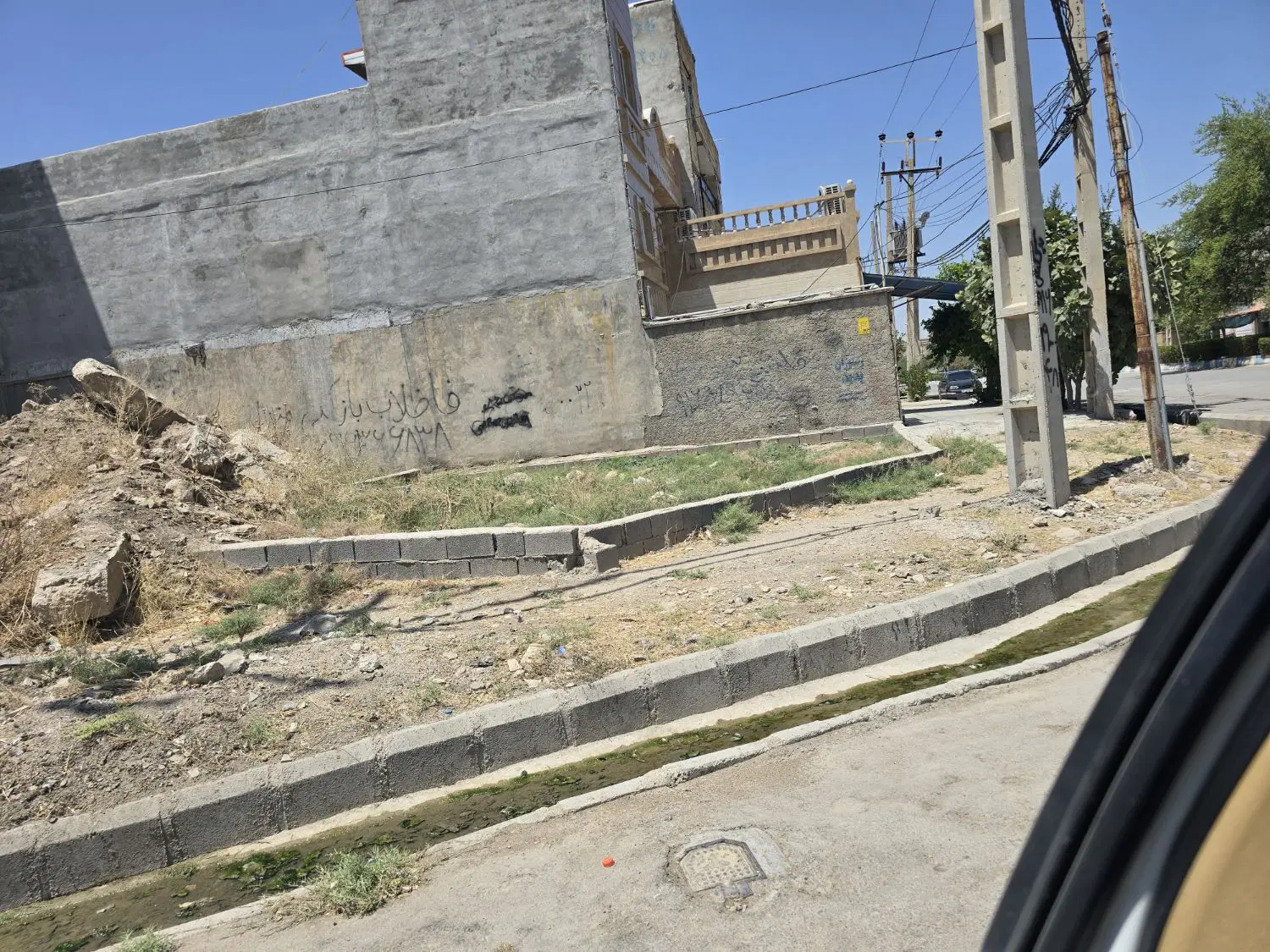 زمین تجاری با سند تک برگ