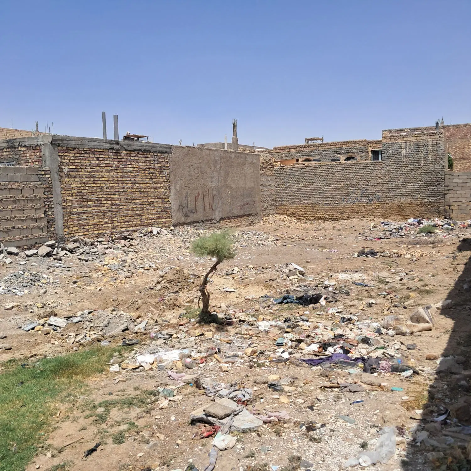 فروش یک قطعه زمین مسکونی