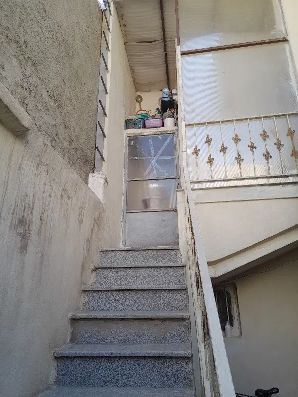 خانه دو طبقه