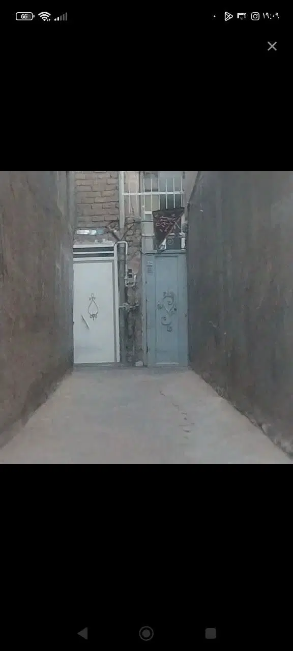 خونه پشت قواره دوطبقه ونیم
