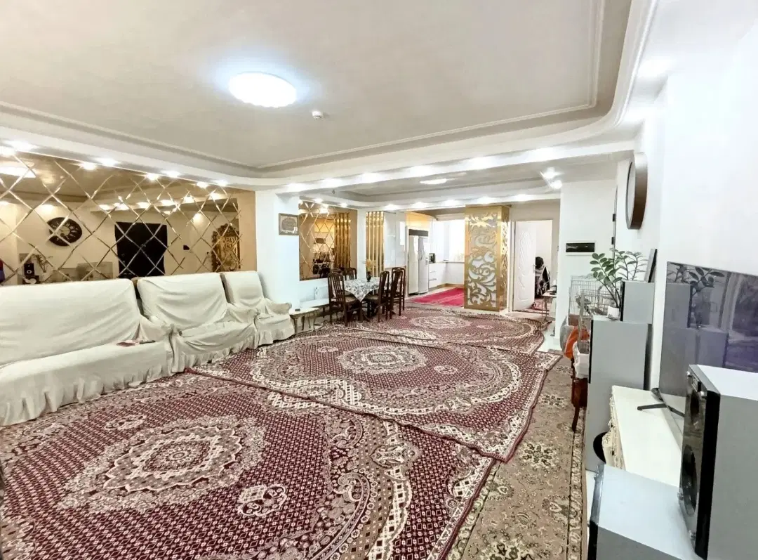 فروش واحد ۱۱۷ متری واقع در کوی لاله