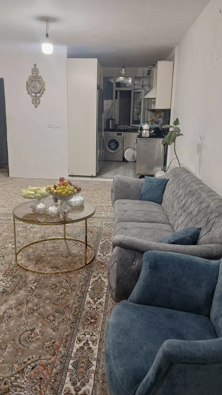 واحد ۸۵ متری،پارکینگ،انباری،آسانسور