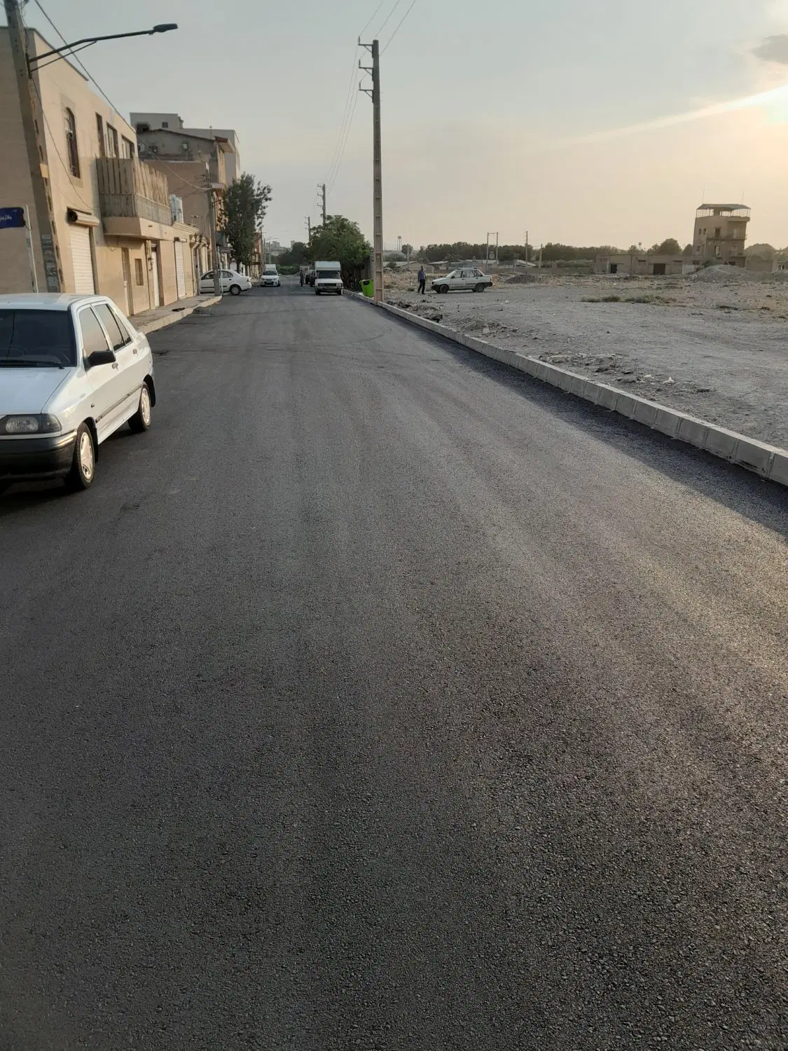 زمین ۳۰۰ متری