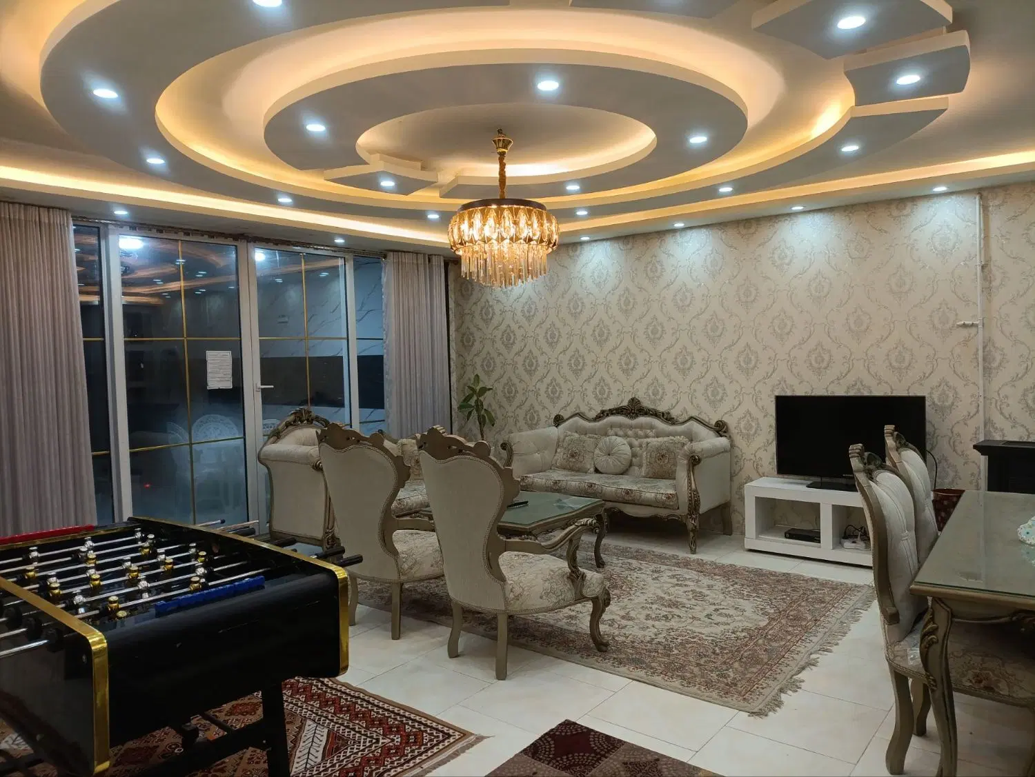 اجاره ویلا استخر آب گرم  نزدیک دریا