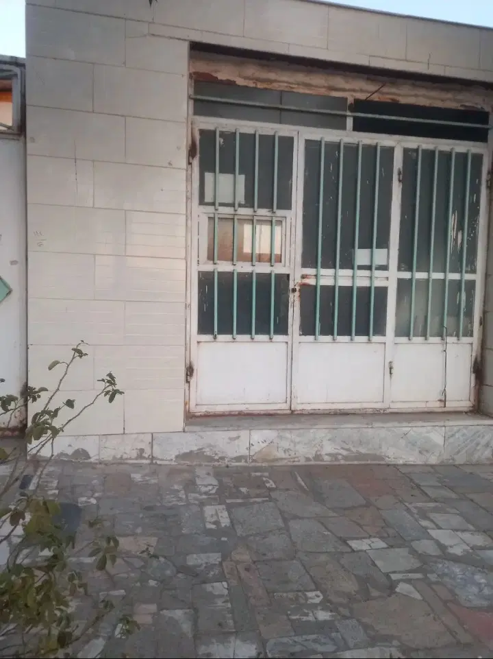 ۳۲ متر جا مغازه