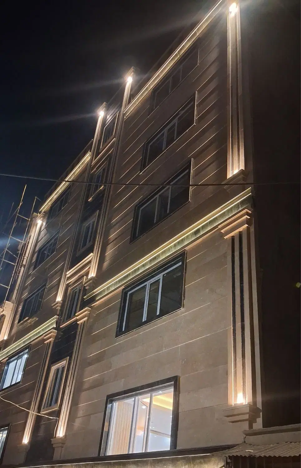 ۱۰۵ متری جنوبی فول امکانات فاز 1