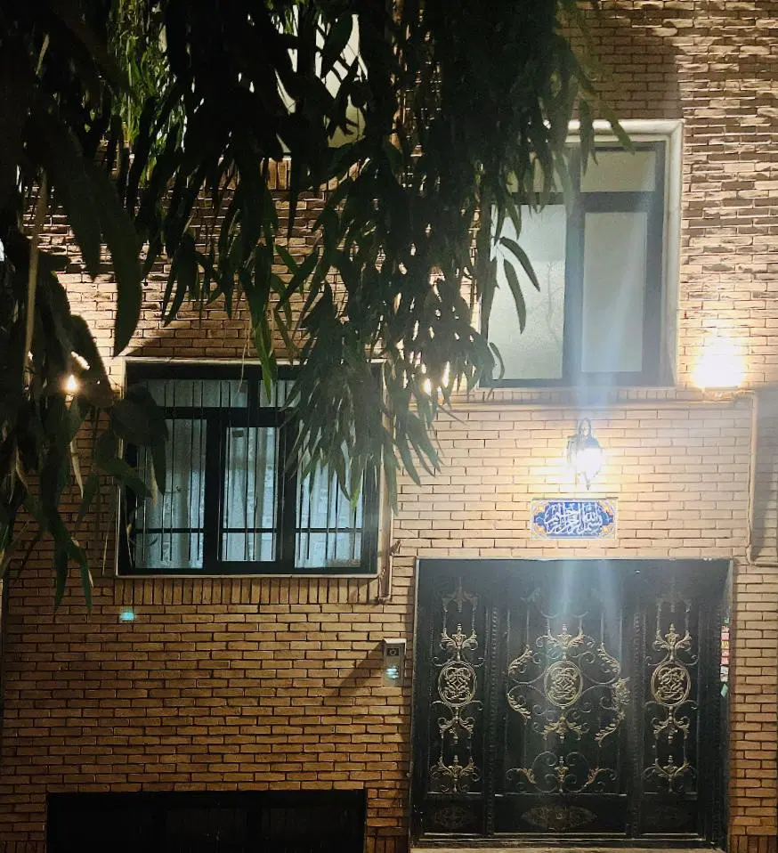 آپارتمان ۶۵متری خیابان ایران فقط خانم موجه