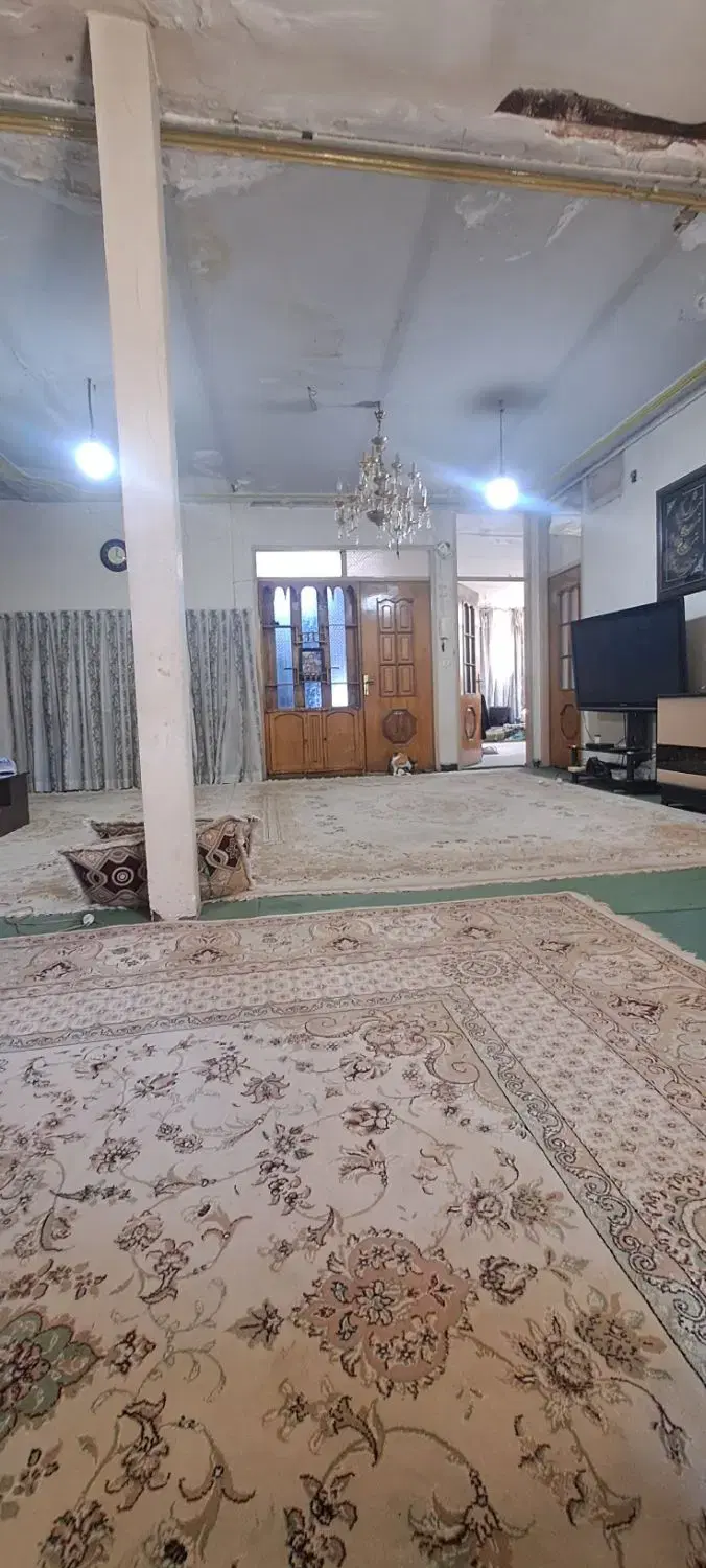 فروش فوری مسکونی دو‌نبش حیاط دار سند تک‌برگ کلنگی