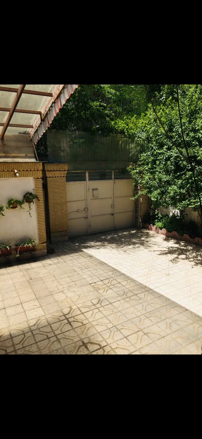 ویلایی ۲۰۰ متری