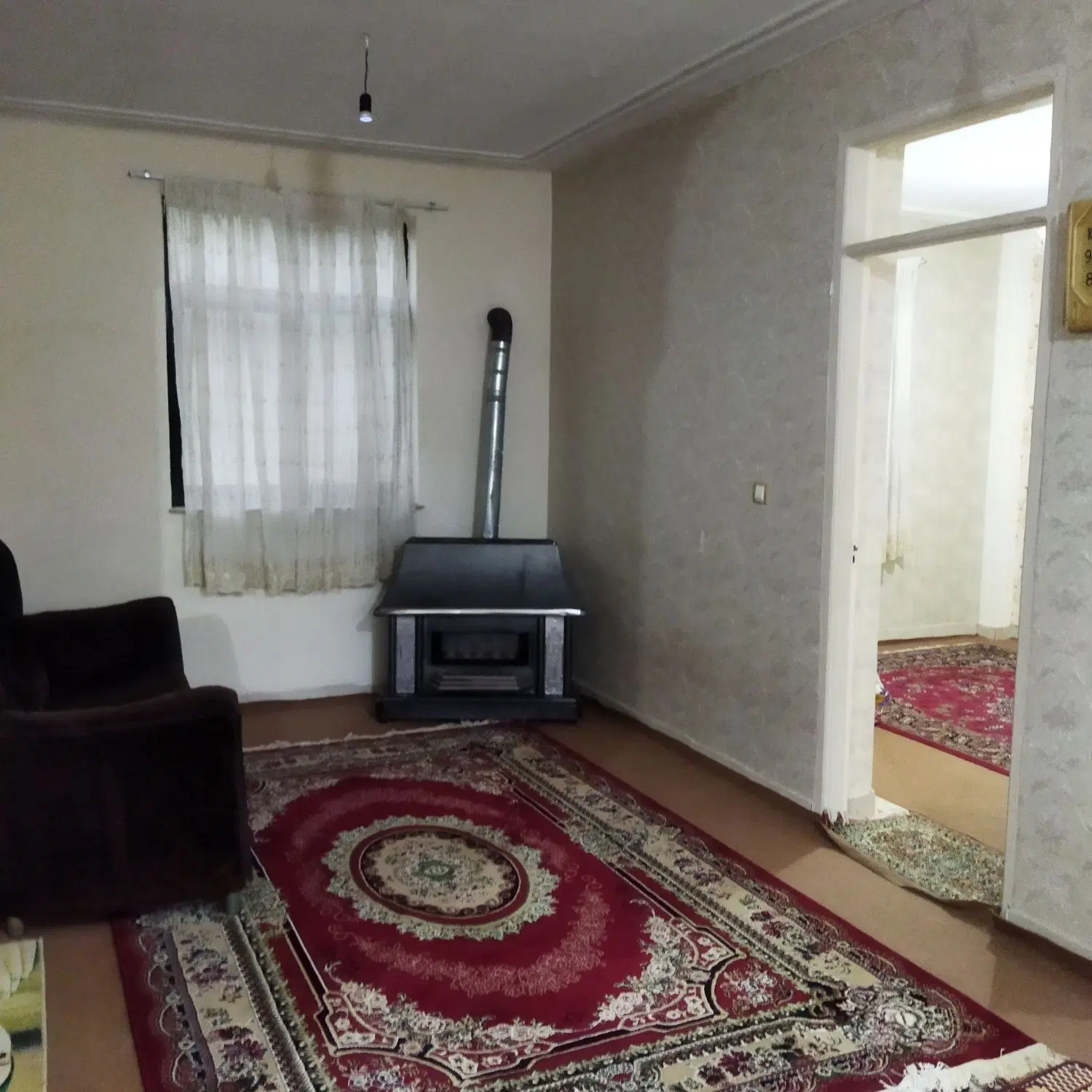 خونه باغ با هزار متر زمین به فروش میرسد