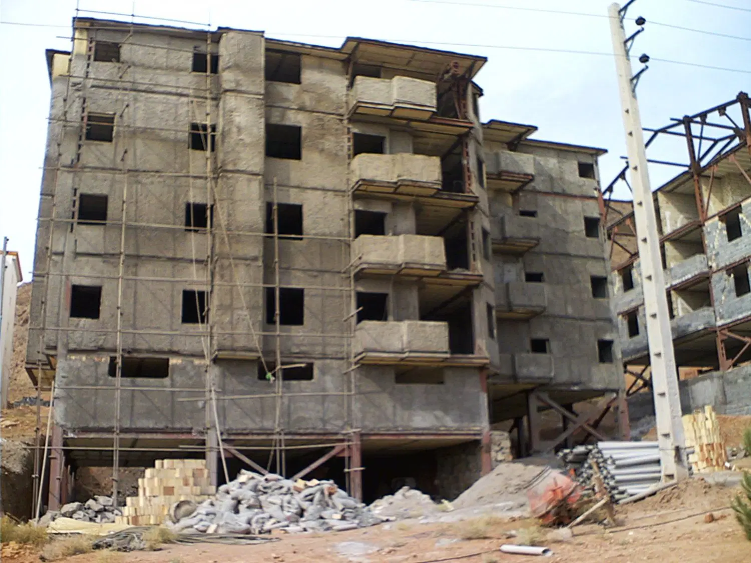 آپارتمان در حال ساخت تحویل برج ۱۲