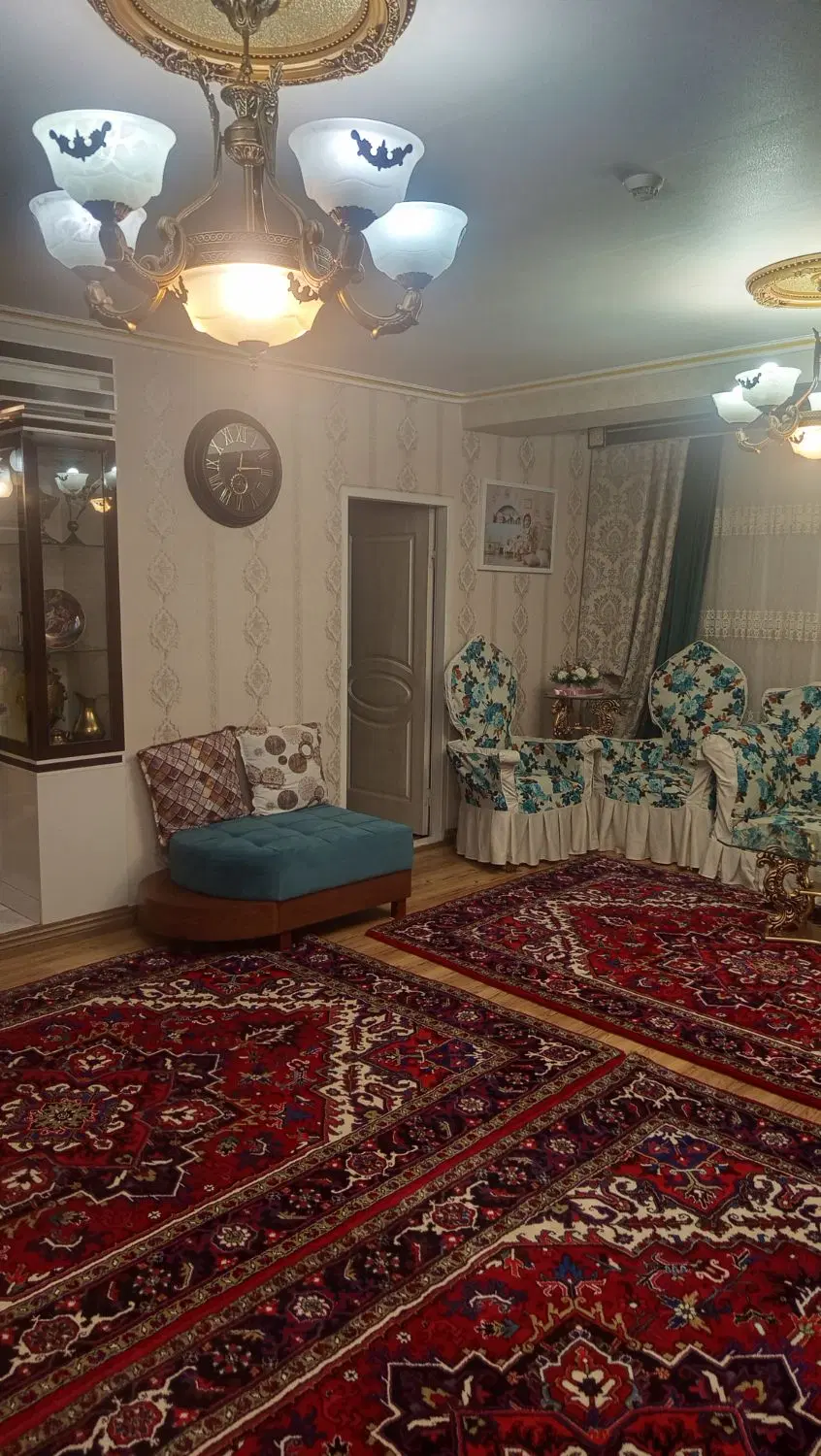 آپارتمان ۸۷ در ۱۳ آبان اندیشه