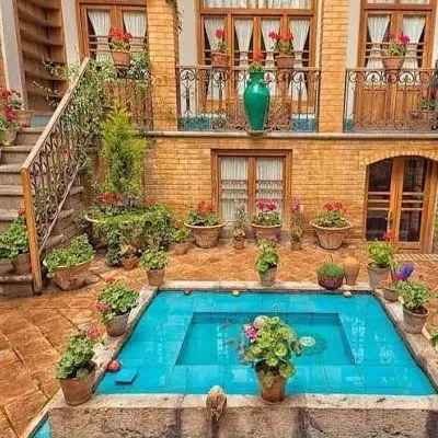 خانه ویلایی،دو طبقه،مناسب دو خانواده