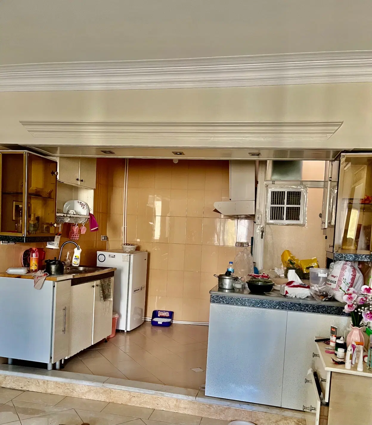 واحد نقلی چهارراه راهنمایی
