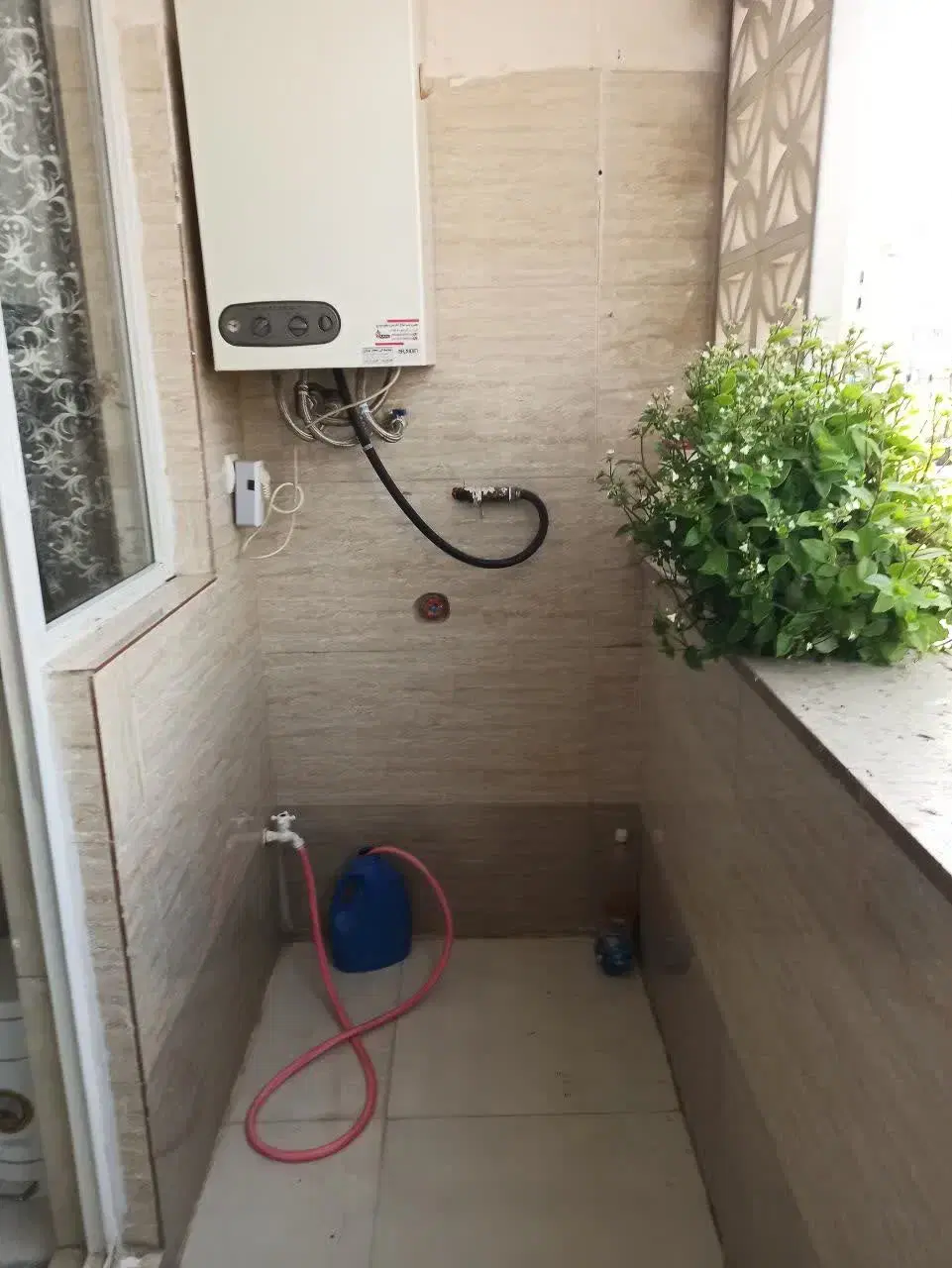 رهن آپارتمان ۹۵ متری ۲ خواب،پارکینگ طبقه اول