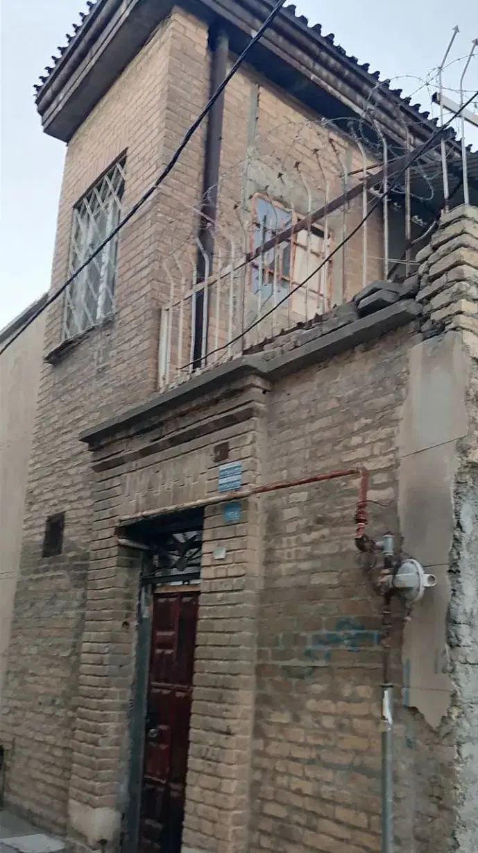 ملک نقلی 45 متری با سند تک برگ در مرکز شهر