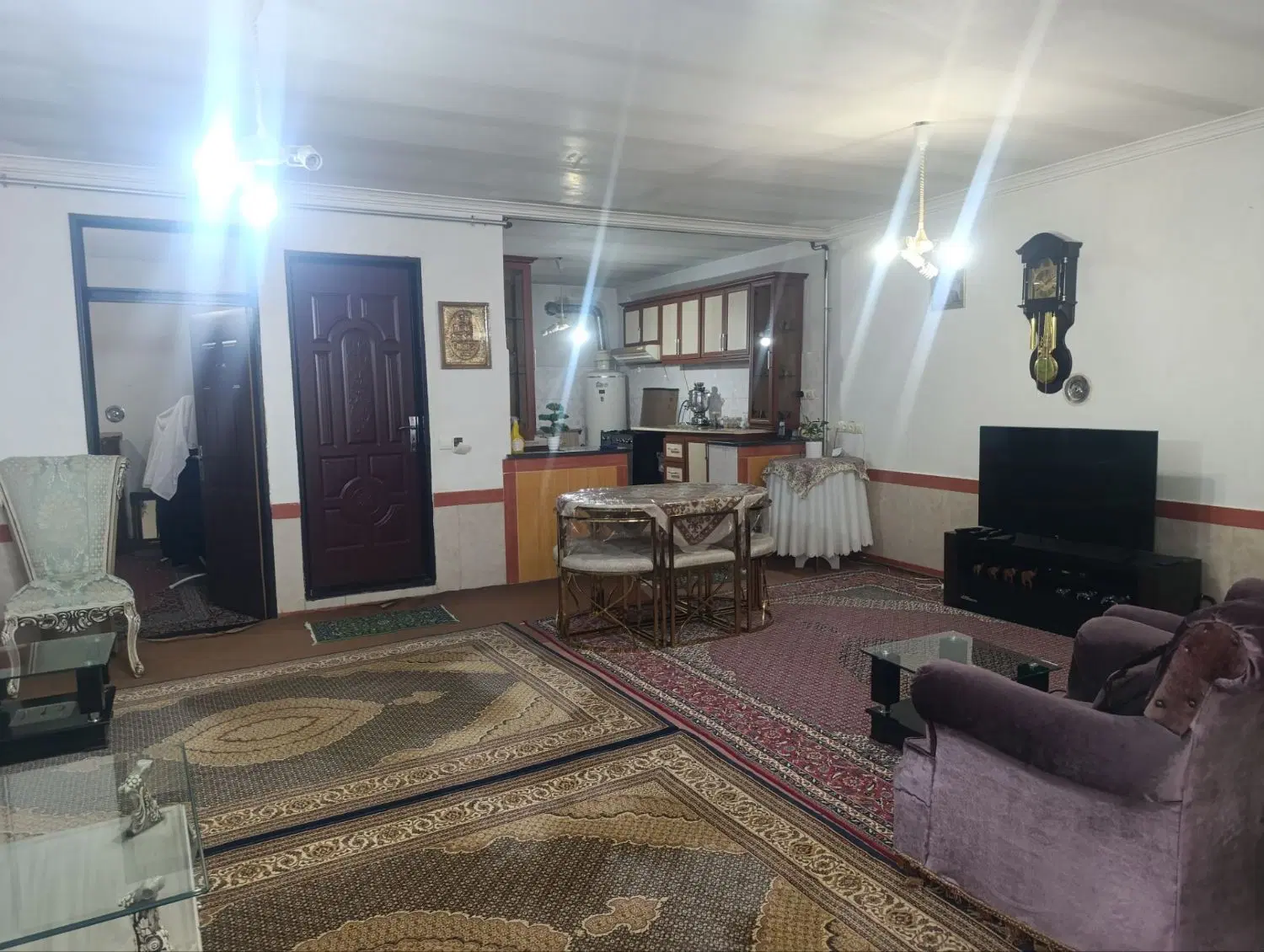 ساختمان ۲ طبقه راه جدا