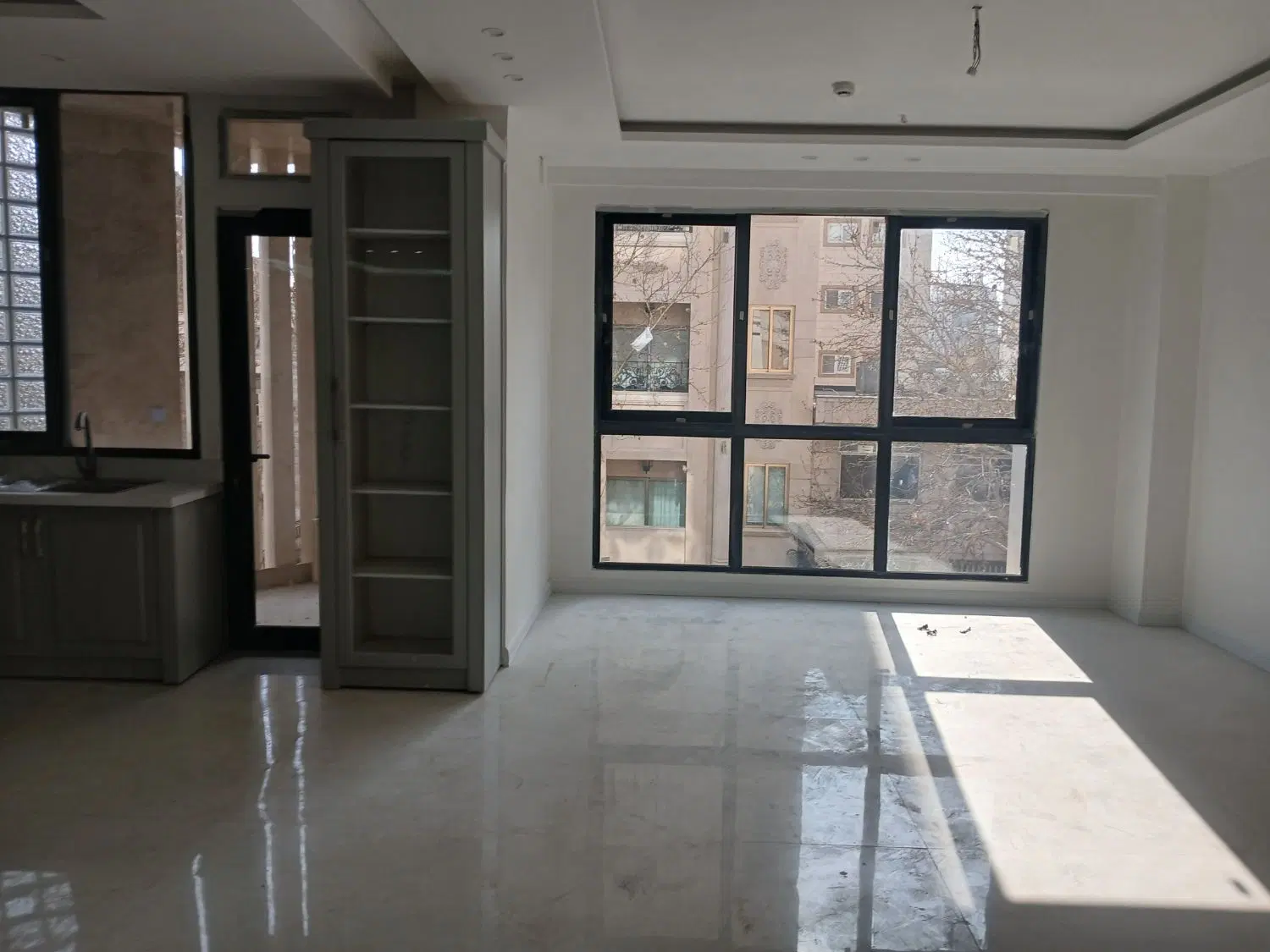 اجاره اپارتمان ۲۲۰متری طبقه دوم ۶واحدی