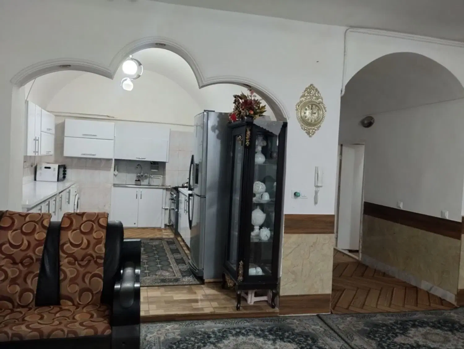 منزل ویلایی شهیدبرگی ۸_ ۱۳۰متر تیراهنی تمیزبازسازی