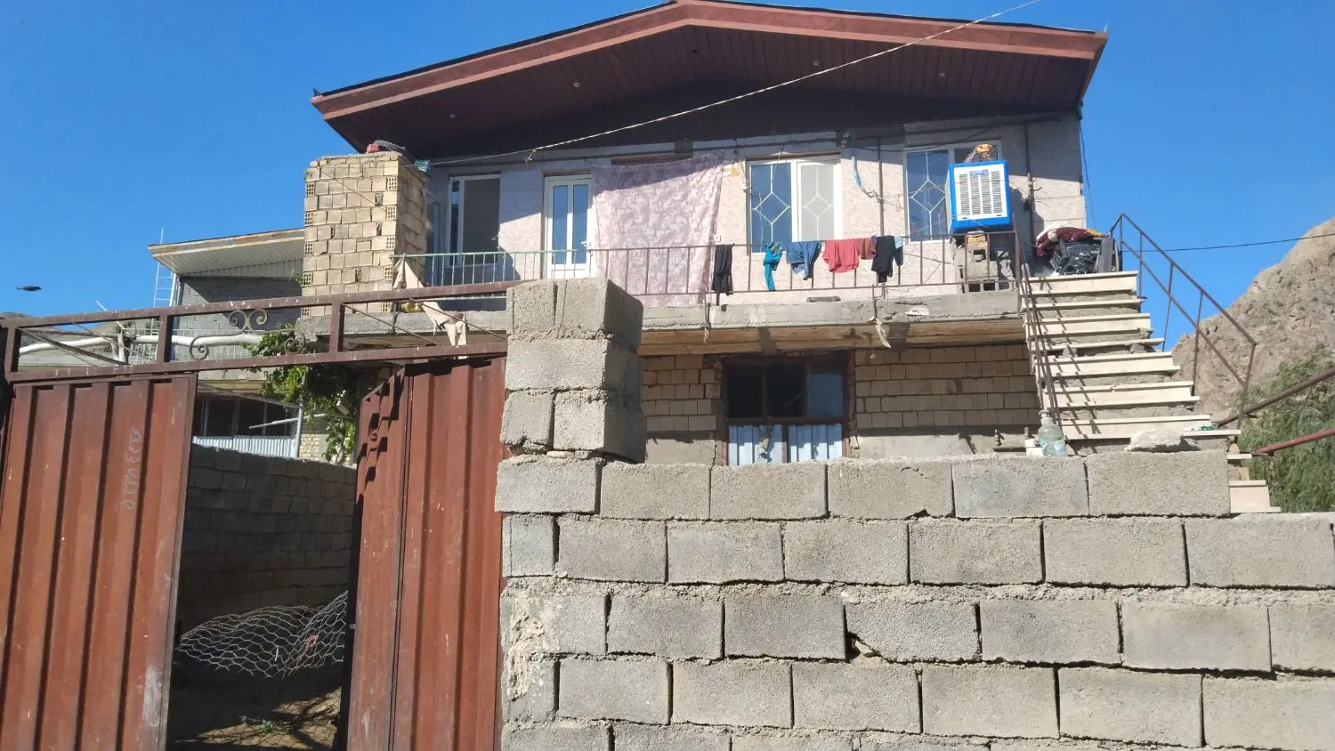 خانه دوطبقه روستای بابا محمد