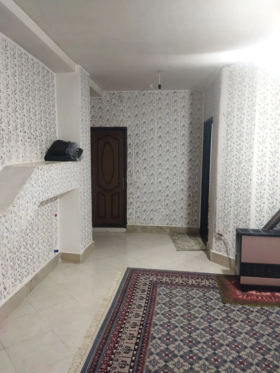 واحد مسکونی ط3درجوادالایمه 2نبش شهرک گلستان
