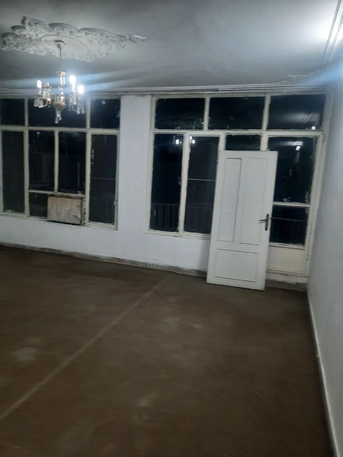 منزل مسکونی در سه طبقه