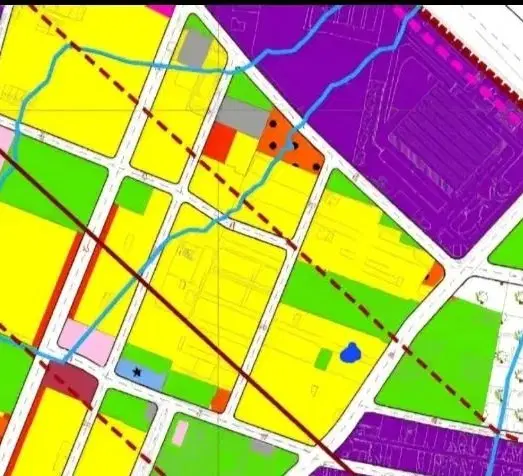 زمین بالای پارک کمالشهر