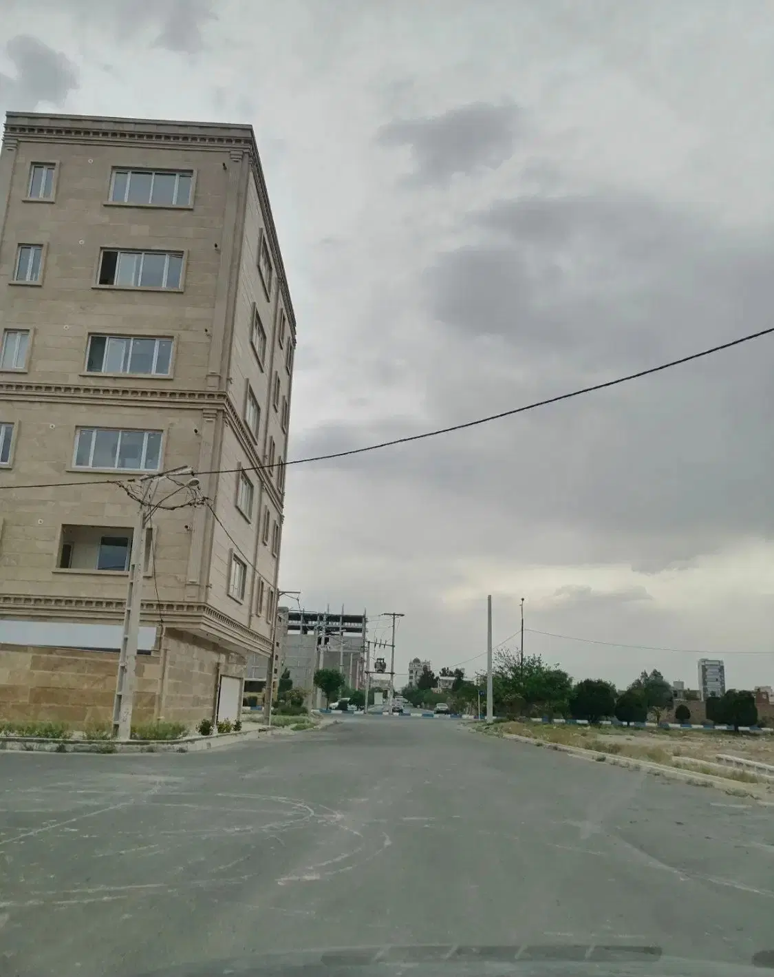 زمین ۲۷۲ متری با مجوز ساخت