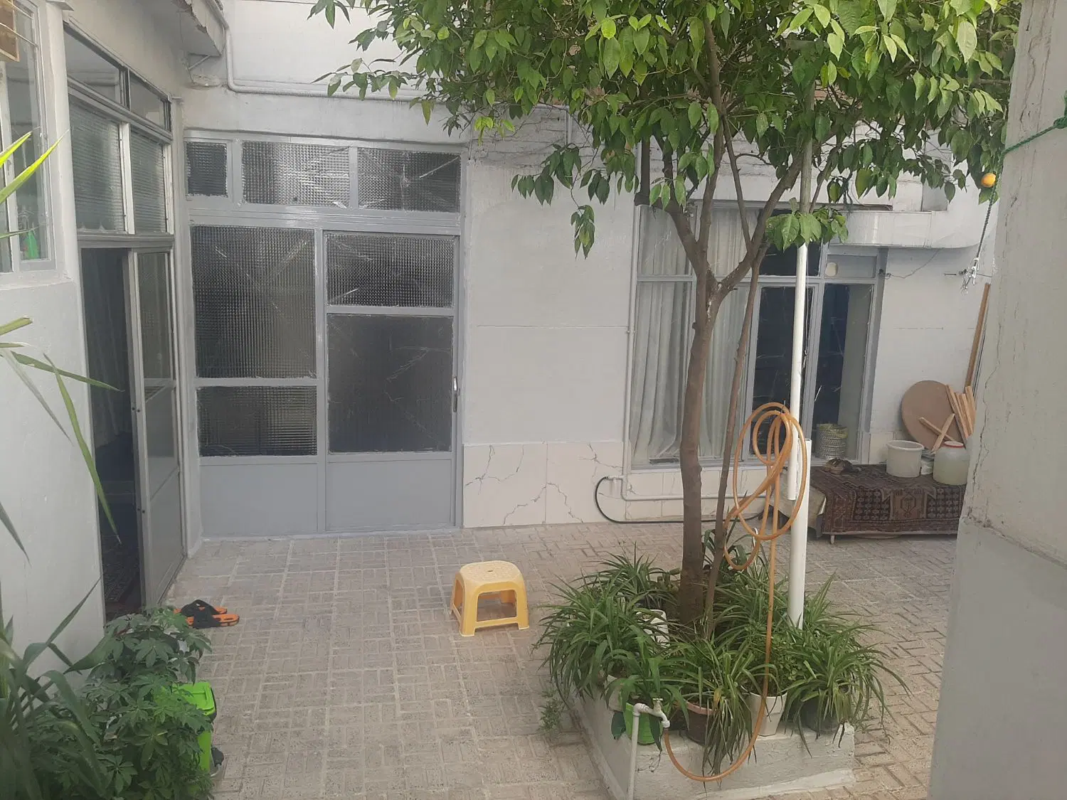 خانه قدیمی ساخت قابل سکونت
