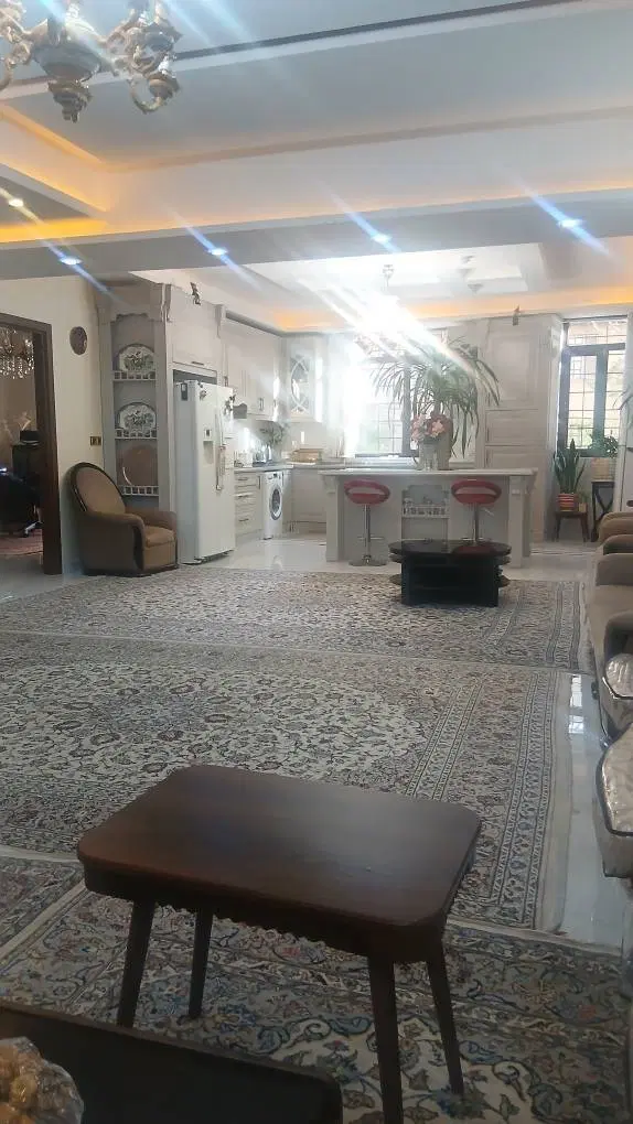 فروش آپارتمان - فروش شرق -عقیل - سه خواب بزرگ
