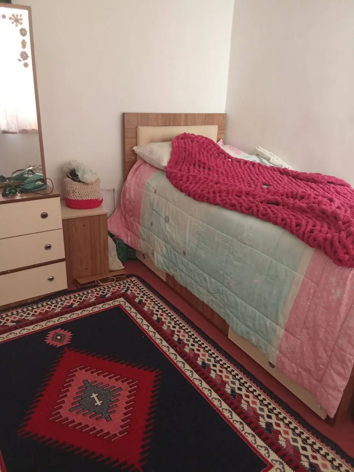 خانه حسین آباد خ یاسمن
