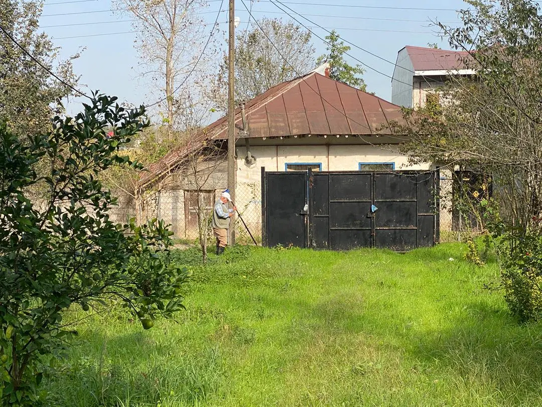 خانه گلی قدیمی