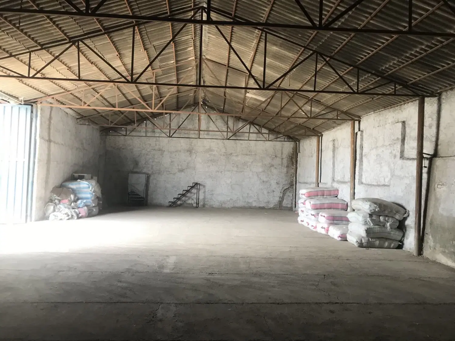 اجاره انبار جهت نگهداری کالاهای تجاری