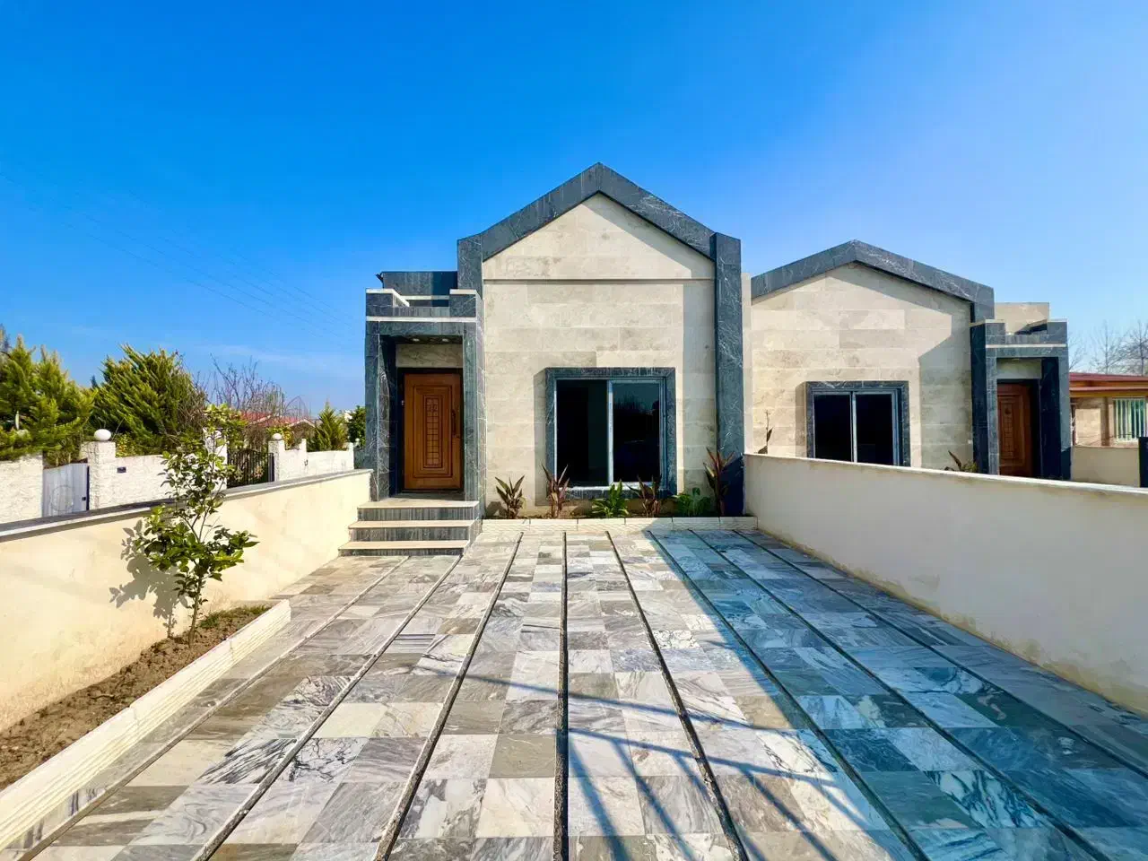 ملک کلنگی ۳۶۰متری پیروز