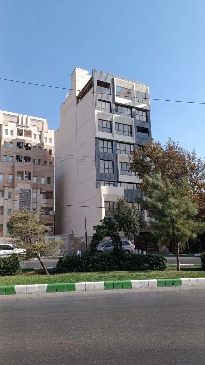 آپارتمان ۹۰ متر با آسانسور و پارکینگ اختصاصی
