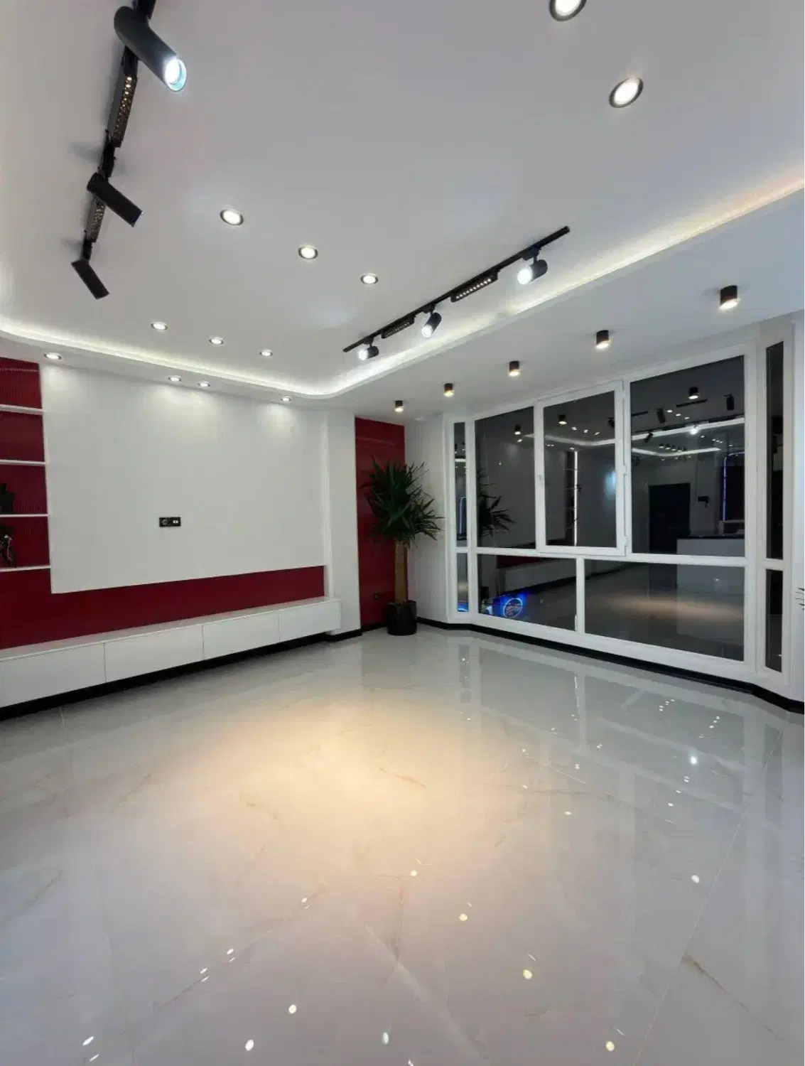 ۵۴متر بسیار خوش نقشه_فول امکانات با آسانسور_سنددار