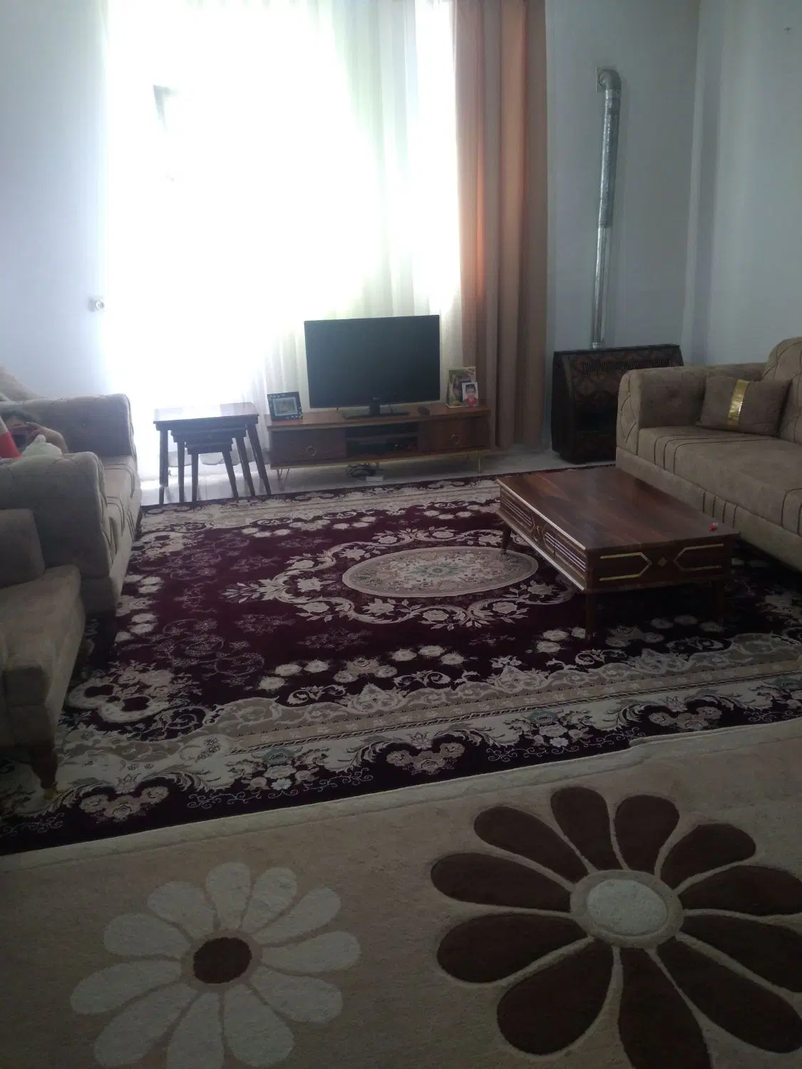 همکف کرسی بلند در پیک