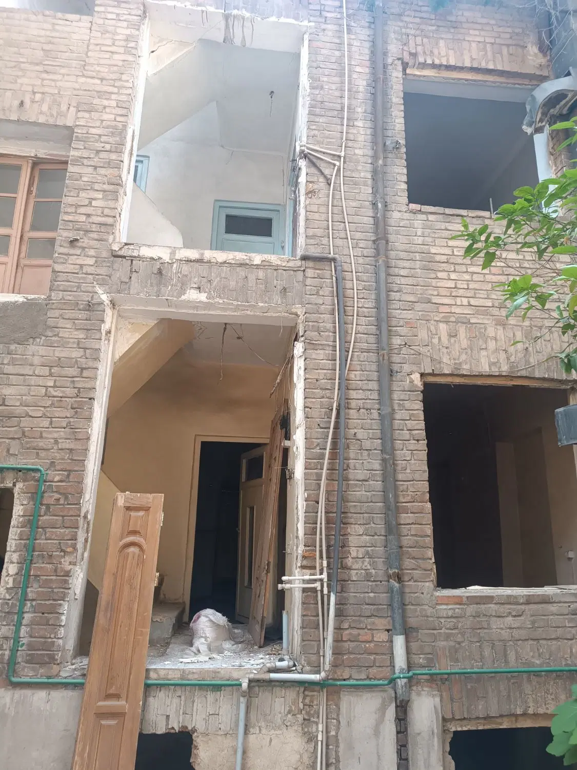 ۸۳ متر کلنگی مختاری شرقی با بر ۶ونیم متر