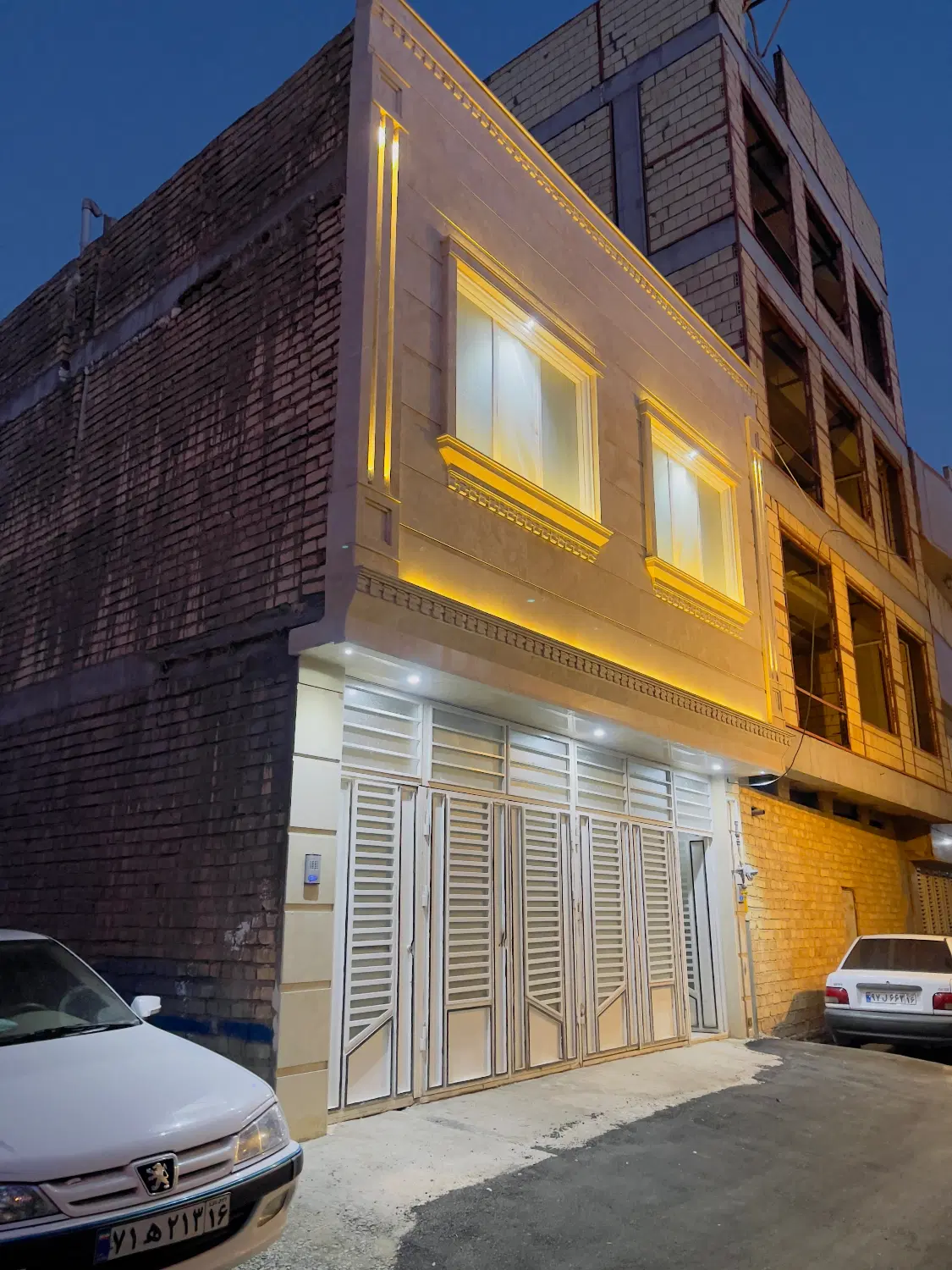 خانه دوطبقه ویلایی جنوبی