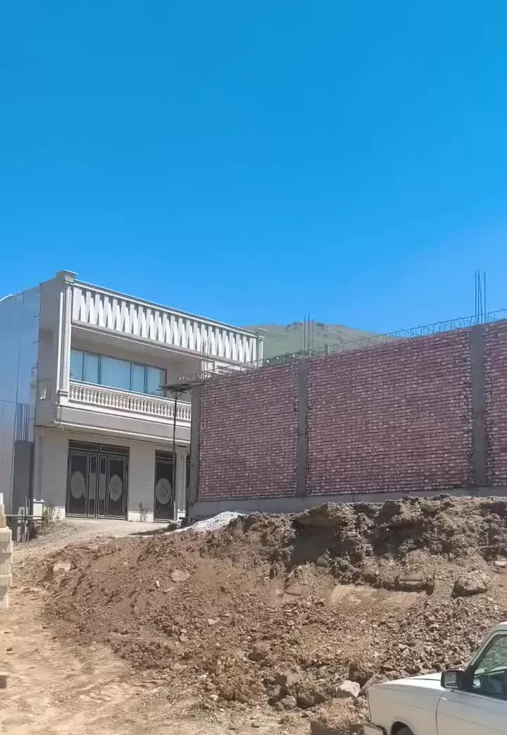 زمین 150 متری بر خیابان 14 متری