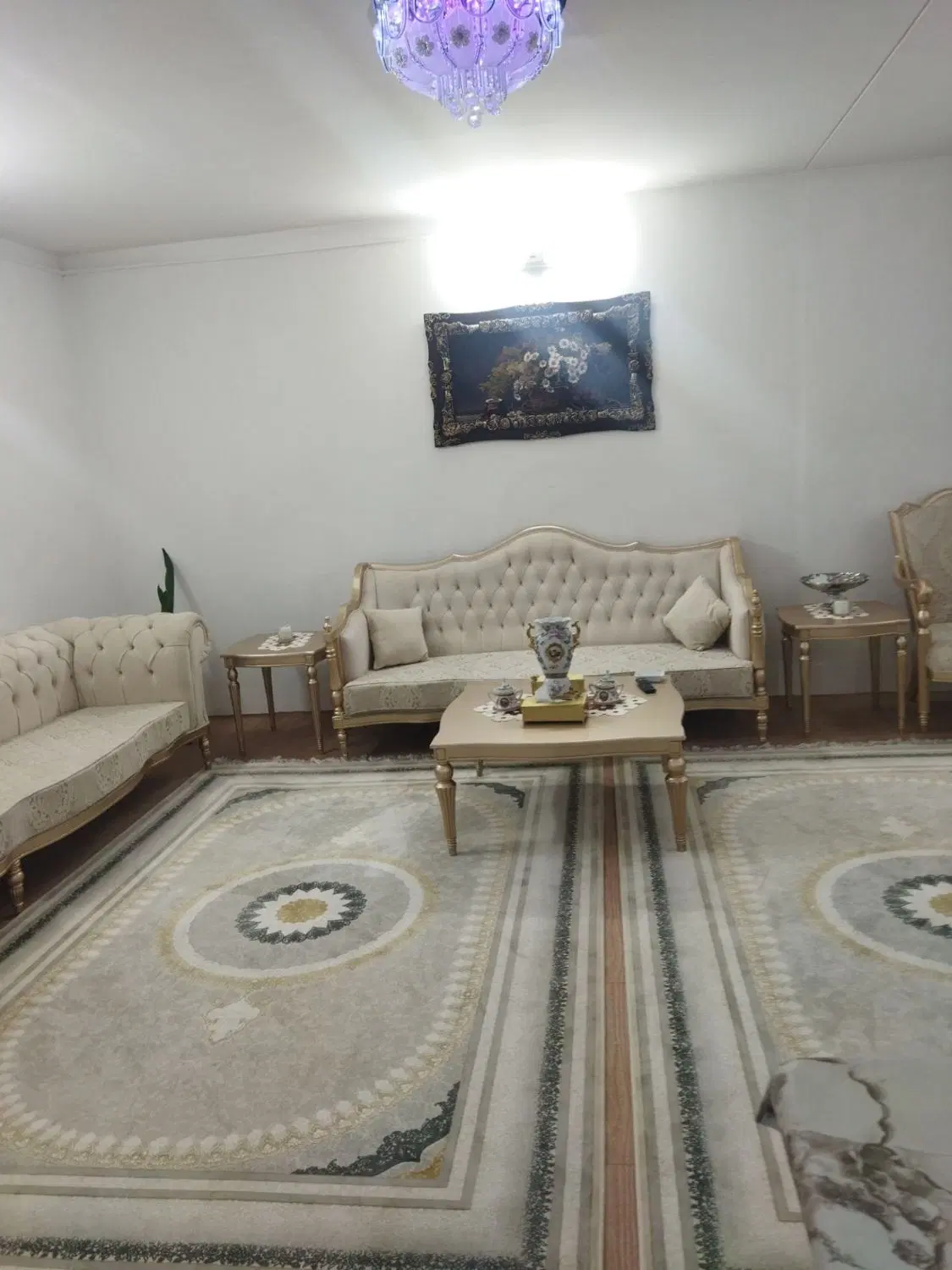 آپارتمان بنفشه