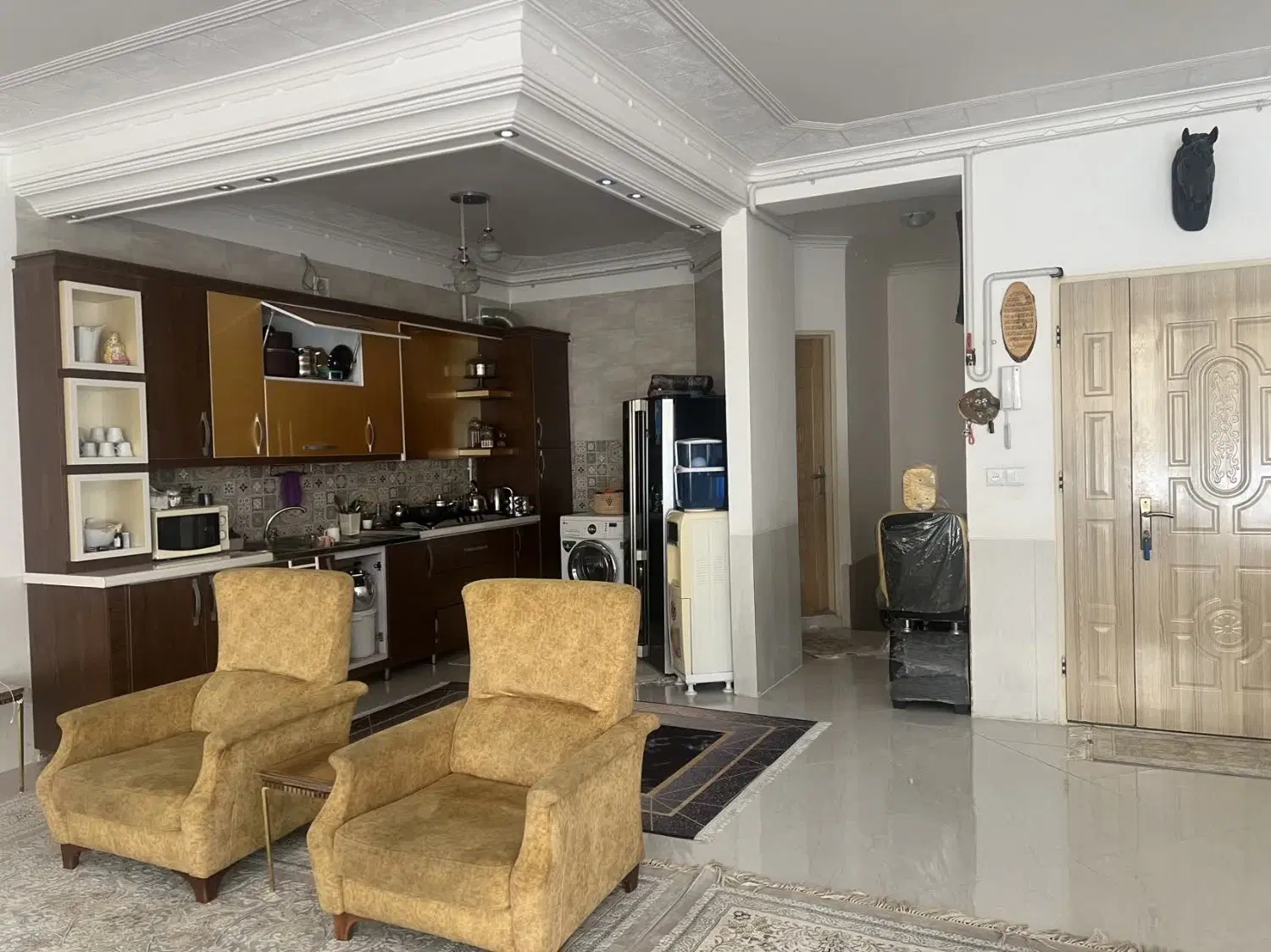 منزل اجاره ای نیم طبقه