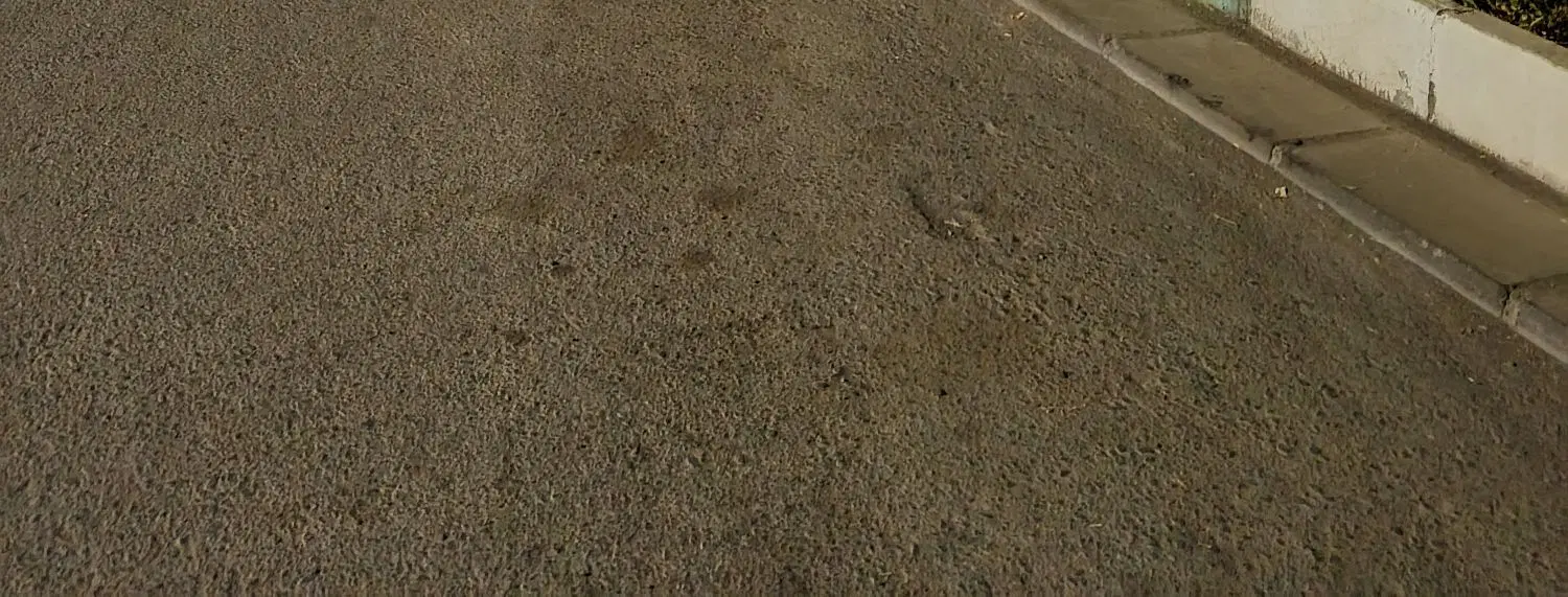 زمین نیاوران